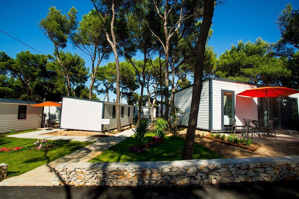 Waterman Beach Village Supetar Eksteriør billede